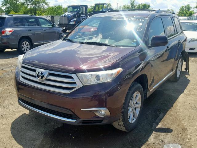 5TDBK3EH9DS198390 - 2013 TOYOTA HIGHLANDER BURGUNDY photo 2