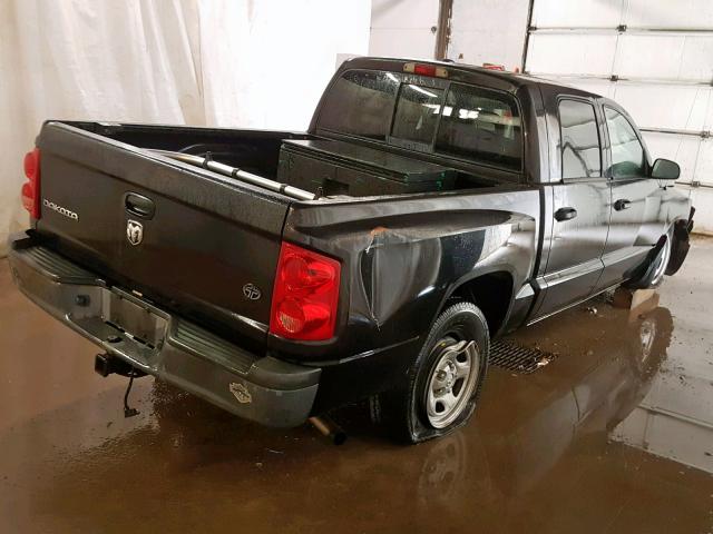 1D7HE28K96S682692 - 2006 DODGE DAKOTA QUA BLACK photo 4