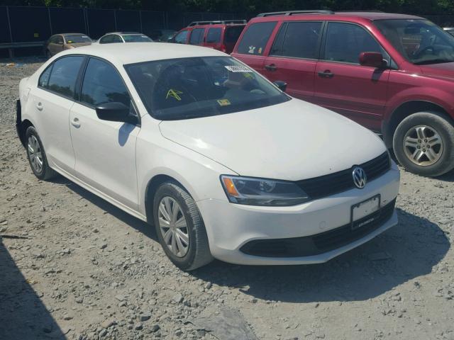 3VW2K7AJ8DM281032 - 2013 VOLKSWAGEN JETTA BASE 白色 照片 1