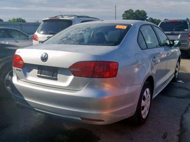 3VW2K7AJ7BM380406 - 2011 VOLKSWAGEN JETTA BASE 银色 照片 4