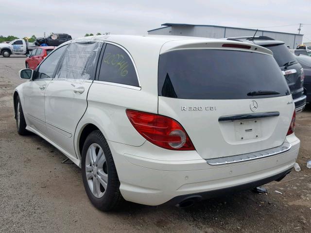 4JGCB22E68A073239 - 2008 MERCEDES-BENZ R 320 CDI WHITE photo 3