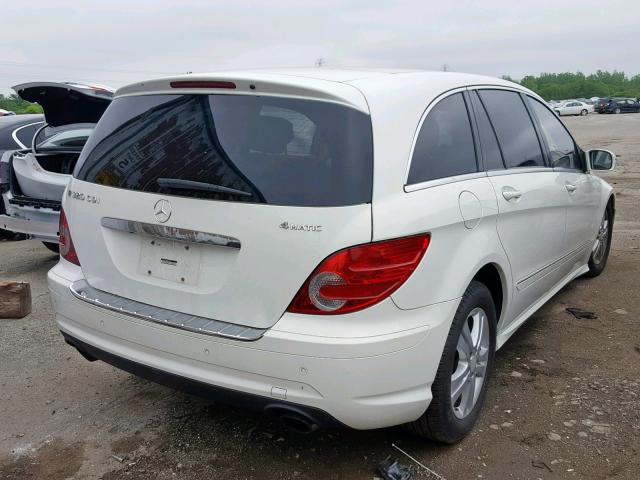 4JGCB22E68A073239 - 2008 MERCEDES-BENZ R 320 CDI WHITE photo 4