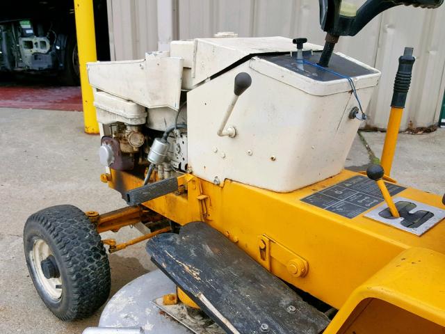 0350003U033828 - 1981 CUB CADET YELLOW photo 9