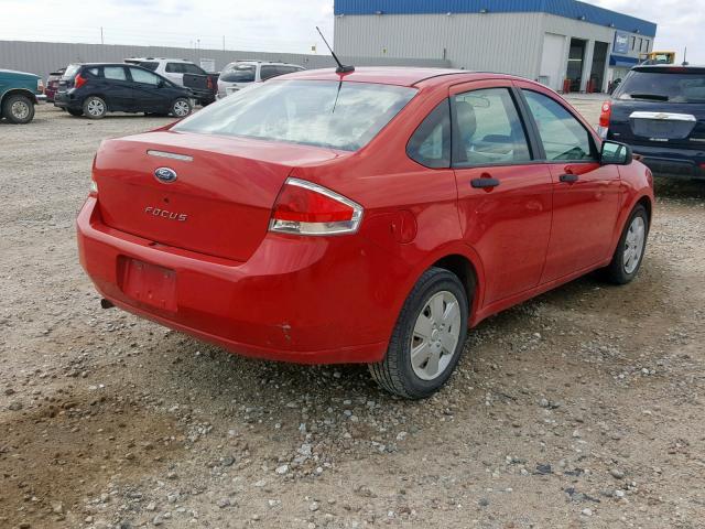 1FAHP34N58W166924 - 2008 FORD FOCUS S/SE RED photo 4