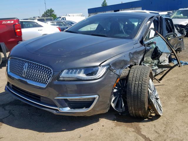 3LN6L5F9XJR615673 - 2018 LINCOLN MKZ RESERV GRAY photo 2