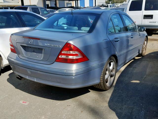 WDBRF40J35F623265 - 2005 MERCEDES-BENZ C 230K SPO BLUE photo 4