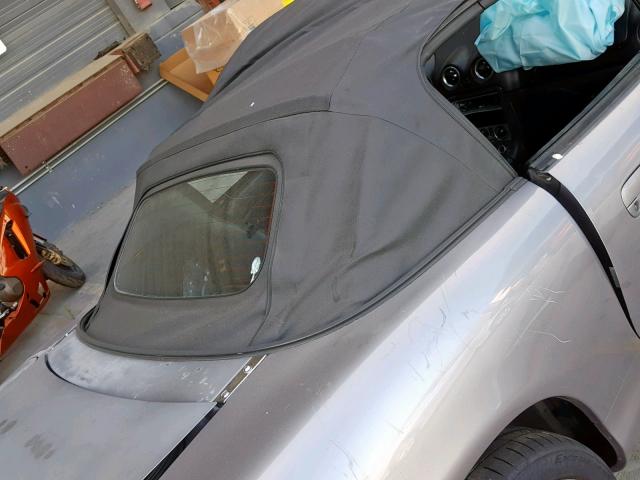 JM1NB354140408686 - 2004 MAZDA MX-5 MIATA GRAY photo 6