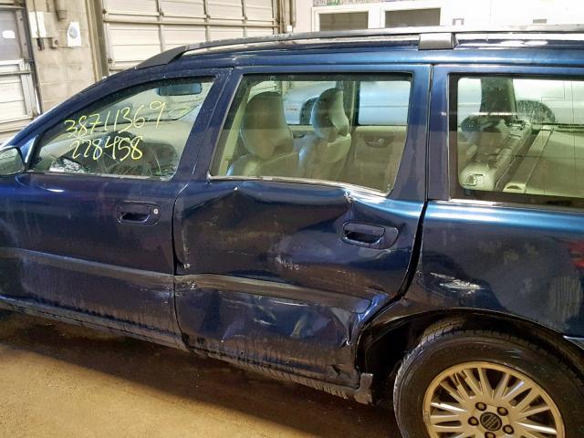 YV1SW61TX42362473 - 2004 VOLVO V70 BLUE photo 9