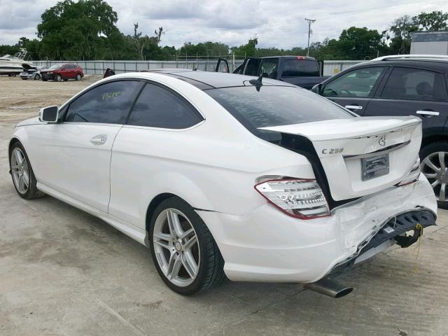 WDDGJ4HB9DG060242 - 2013 MERCEDES-BENZ C 250 WHITE photo 3