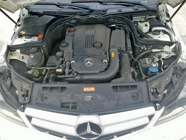 WDDGJ4HB9DG060242 - 2013 MERCEDES-BENZ C 250 WHITE photo 7