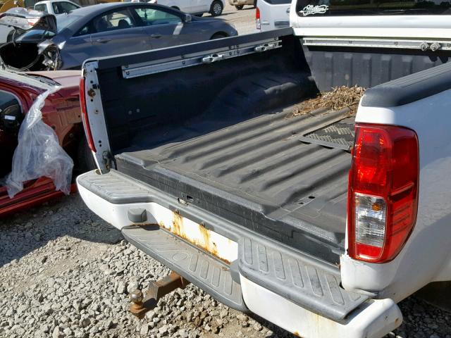 1N6AD07W36C408483 - 2006 NISSAN FRONTIER C WHITE photo 9