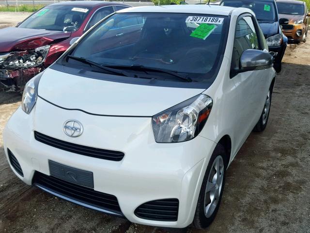 JTNJJXB05CJ010718 - 2012 TOYOTA SCION IQ WHITE photo 2