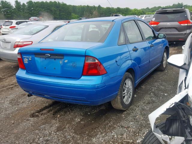 1FAFP34N97W288238 - 2007 FORD FOCUS ZX4 BLUE photo 4