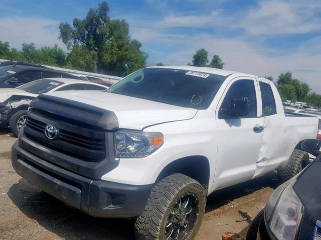 5TFRM5F11EX078844 - 2014 TOYOTA TUNDRA DOU WHITE photo 2