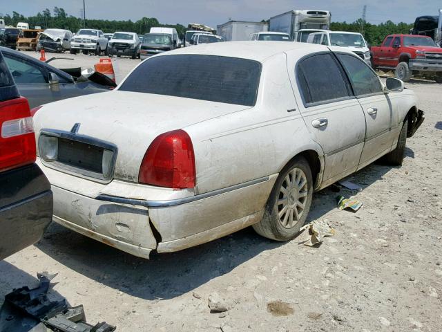 1LNHM81V17Y622713 - 2007 LINCOLN TOWN CAR S WHITE photo 4