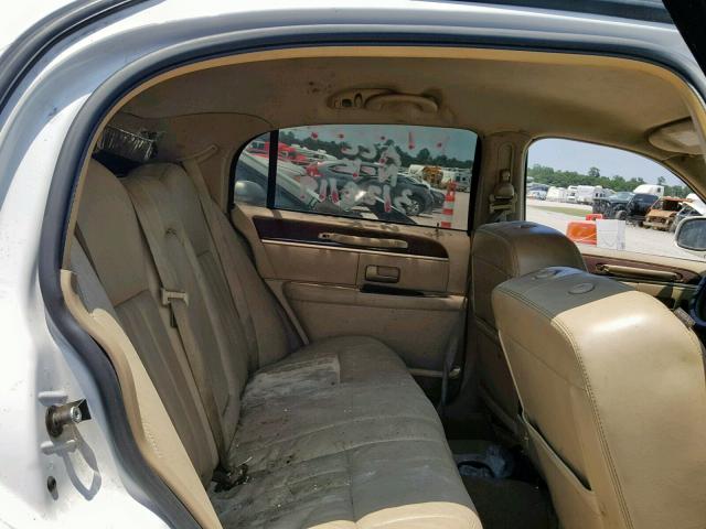 1LNHM81V17Y622713 - 2007 LINCOLN TOWN CAR S WHITE photo 6