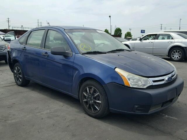 1FAHP34N38W268948 - 2008 FORD FOCUS S/SE BLUE photo 1