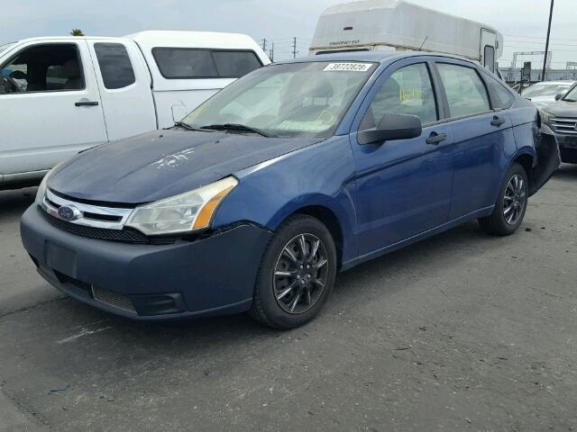 1FAHP34N38W268948 - 2008 FORD FOCUS S/SE BLUE photo 2