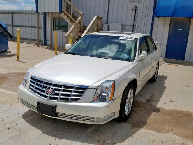 1G6KD5E64BU132801 - 2011 CADILLAC DTS LUXURY WHITE photo 2