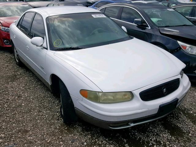 2G4WF5219W1508231 - 1998 BUICK REGAL GS WHITE photo 1