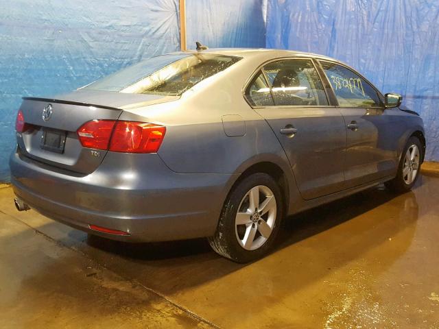 3VWLL7AJ1BM065084 - 2011 VOLKSWAGEN JETTA TDI GRAY photo 4