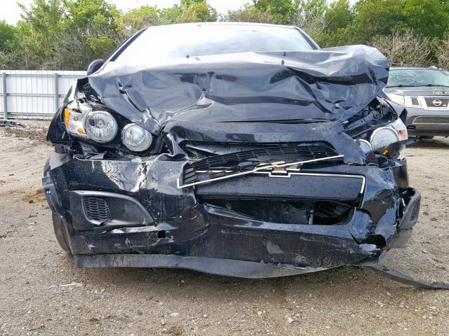 1G1JA5SH6F4198191 - 2015 CHEVROLET SONIC LS BLACK photo 9