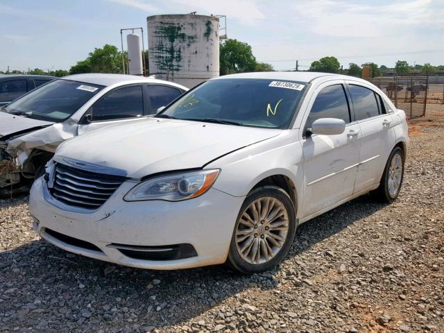 1C3CCBAB1CN317149 - 2012 CHRYSLER 200 LX WHITE photo 2