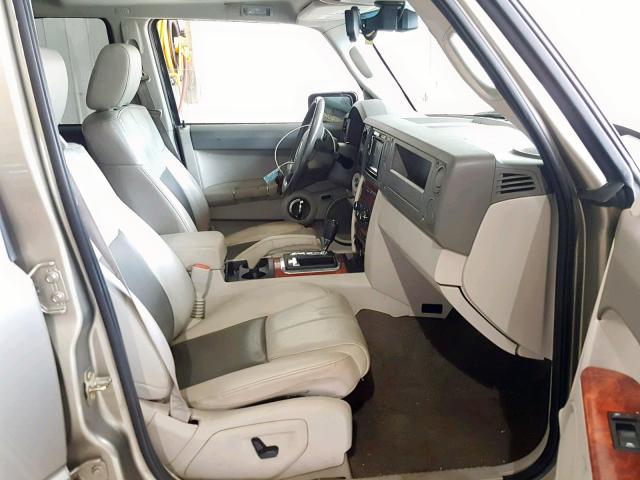 1J8HG58N96C216084 - 2006 JEEP COMMANDER TAN photo 5