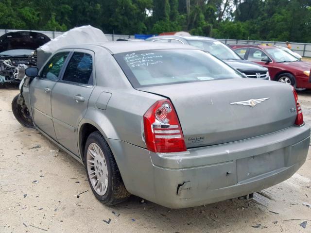 2C3JA43R95H673024 - 2005 CHRYSLER 300 GREEN photo 3