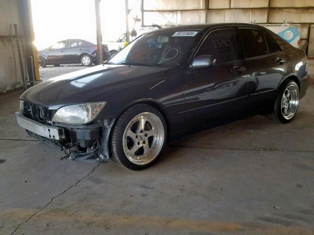 JTHBD192520061160 - 2002 LEXUS IS 300 GRAY photo 2