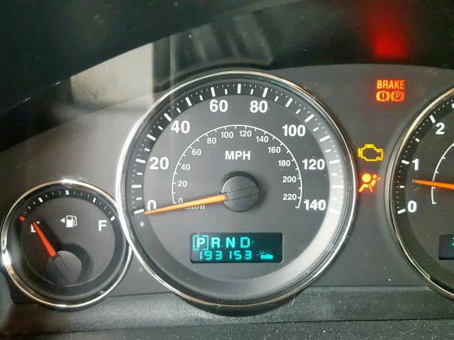 1J8HH582X6C247735 - 2006 JEEP COMMANDER MAROON photo 8