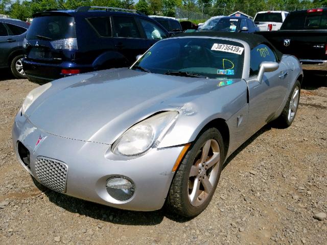 1G2MB33B36Y103552 - 2006 PONTIAC SOLSTICE SILVER photo 2