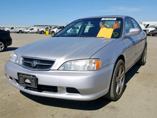 19UUA5659XA047063 - 1999 ACURA 3.2TL SILVER photo 2