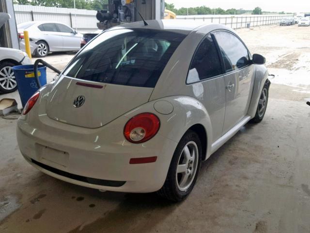 3VWPG3AG8AM011198 - 2010 VOLKSWAGEN NEW BEETLE თეთრი ფოტო 4