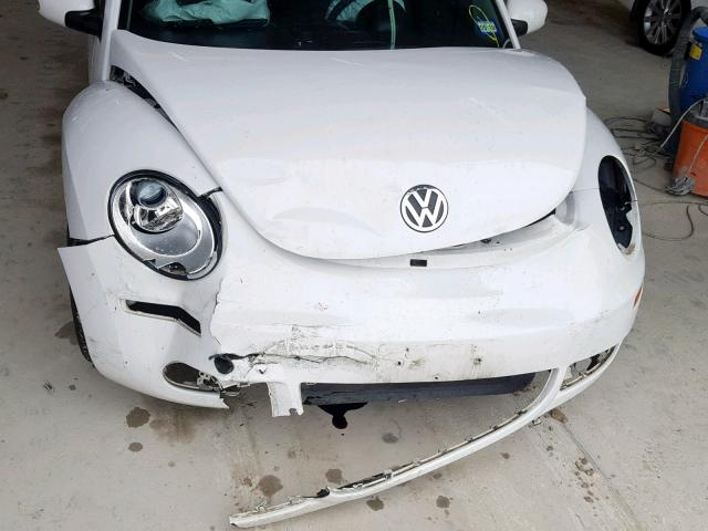 3VWPG3AG8AM011198 - 2010 VOLKSWAGEN NEW BEETLE თეთრი ფოტო 9