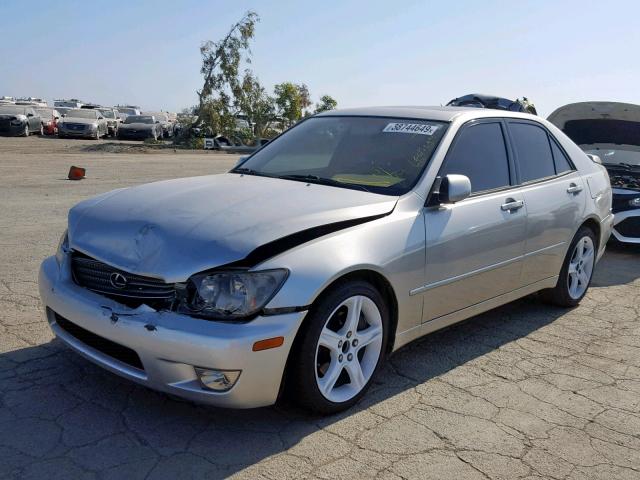 JTHBD182110023067 - 2001 LEXUS IS 300 GRAY photo 2