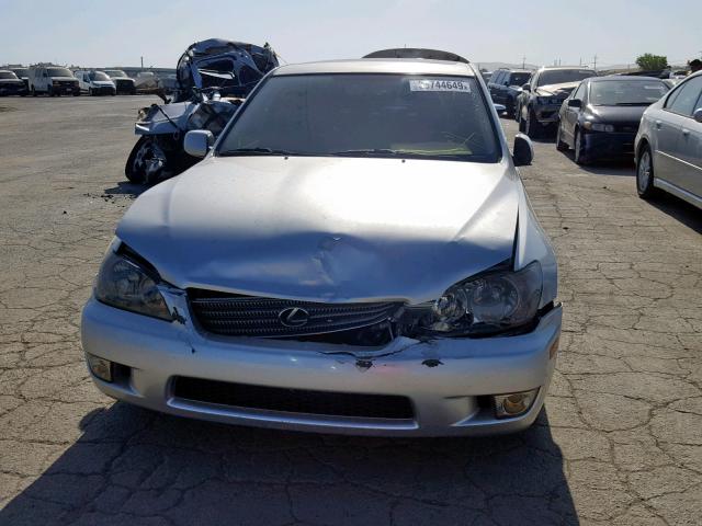 JTHBD182110023067 - 2001 LEXUS IS 300 GRAY photo 9