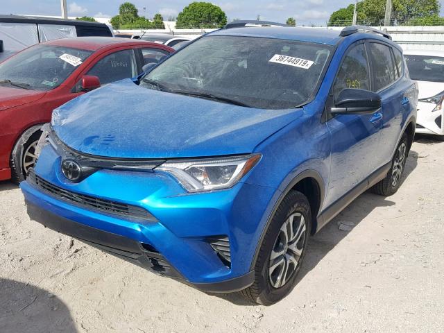 JTMZFREV0JJ206137 - 2018 TOYOTA RAV4 LE BLUE photo 2