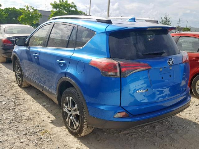 JTMZFREV0JJ206137 - 2018 TOYOTA RAV4 LE BLUE photo 3