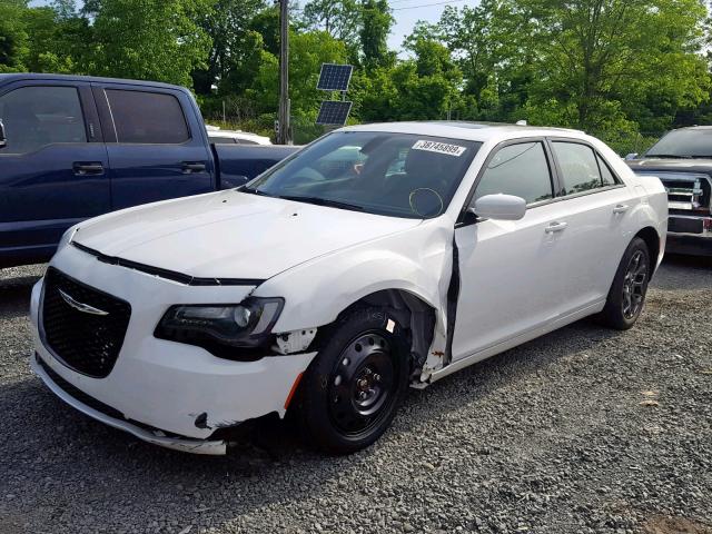 2C3CCAGG6FH892406 - 2015 CHRYSLER 300 S WHITE photo 2