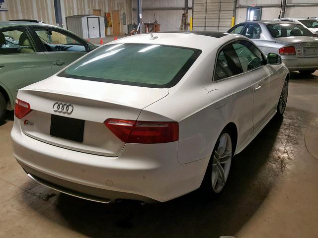 WAURV78T49A031921 - 2009 AUDI S5 QUATTRO WHITE photo 4