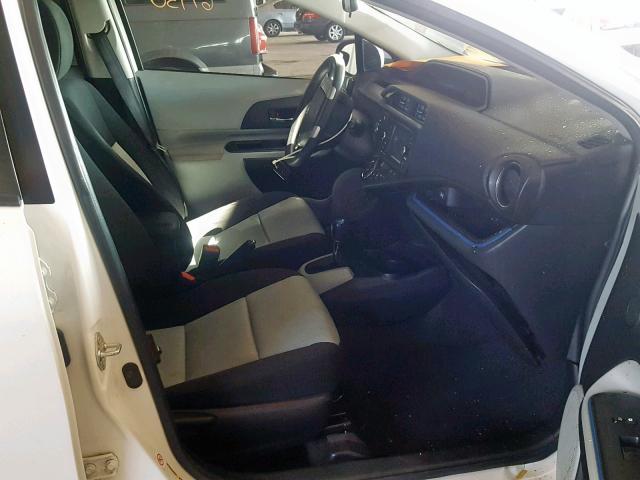 JTDKDTB33D1040160 - 2013 TOYOTA PRIUS C WHITE photo 5