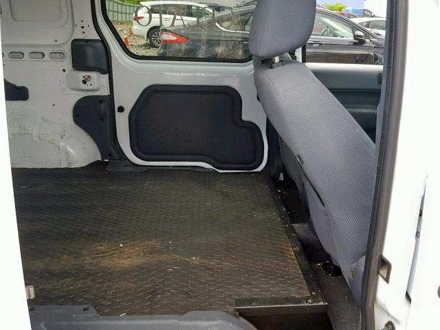 NM0LS6BN4AT032031 - 2010 FORD TRANSIT CO WHITE photo 6