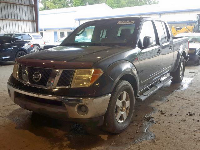 1N6AD09U18C403958 - 2008 NISSAN FRONTIER C BLACK photo 2