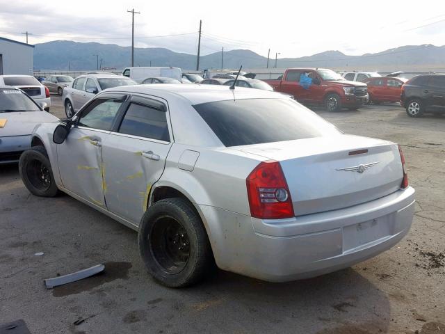 2C3KA43R38H291810 - 2008 CHRYSLER 300 LX SILVER photo 3