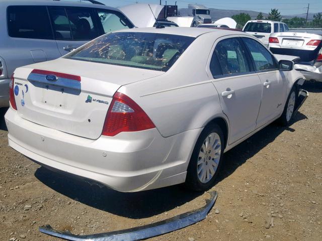 3FADP0L30CR290091 - 2012 FORD FUSION HYB WHITE photo 4