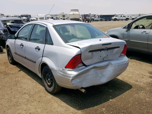 1FAFP33P63W103155 - 2003 FORD FOCUS LX SILVER photo 3