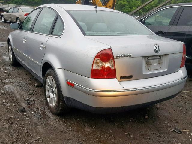 WVWPD63B22P309644 - 2002 VOLKSWAGEN PASSAT GLS SILVER photo 3