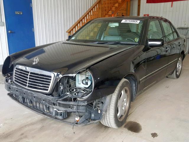 WDBJF72F5VA326227 - 1997 MERCEDES-BENZ E 420 BLACK photo 2