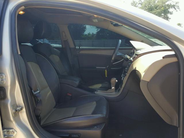 1G1ZE5E14BF192913 - 2011 CHEVROLET MALIBU LTZ ვერცხლისფერი ფოტო 5